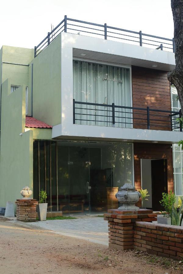 Shanthi Villa Resort Anuradhapura Zewnętrze zdjęcie